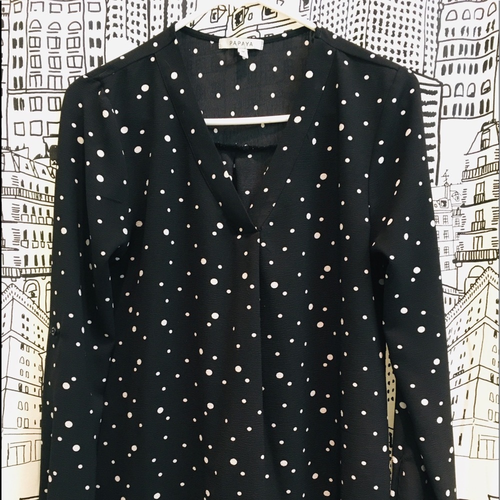 B/W long-sleeved blouse